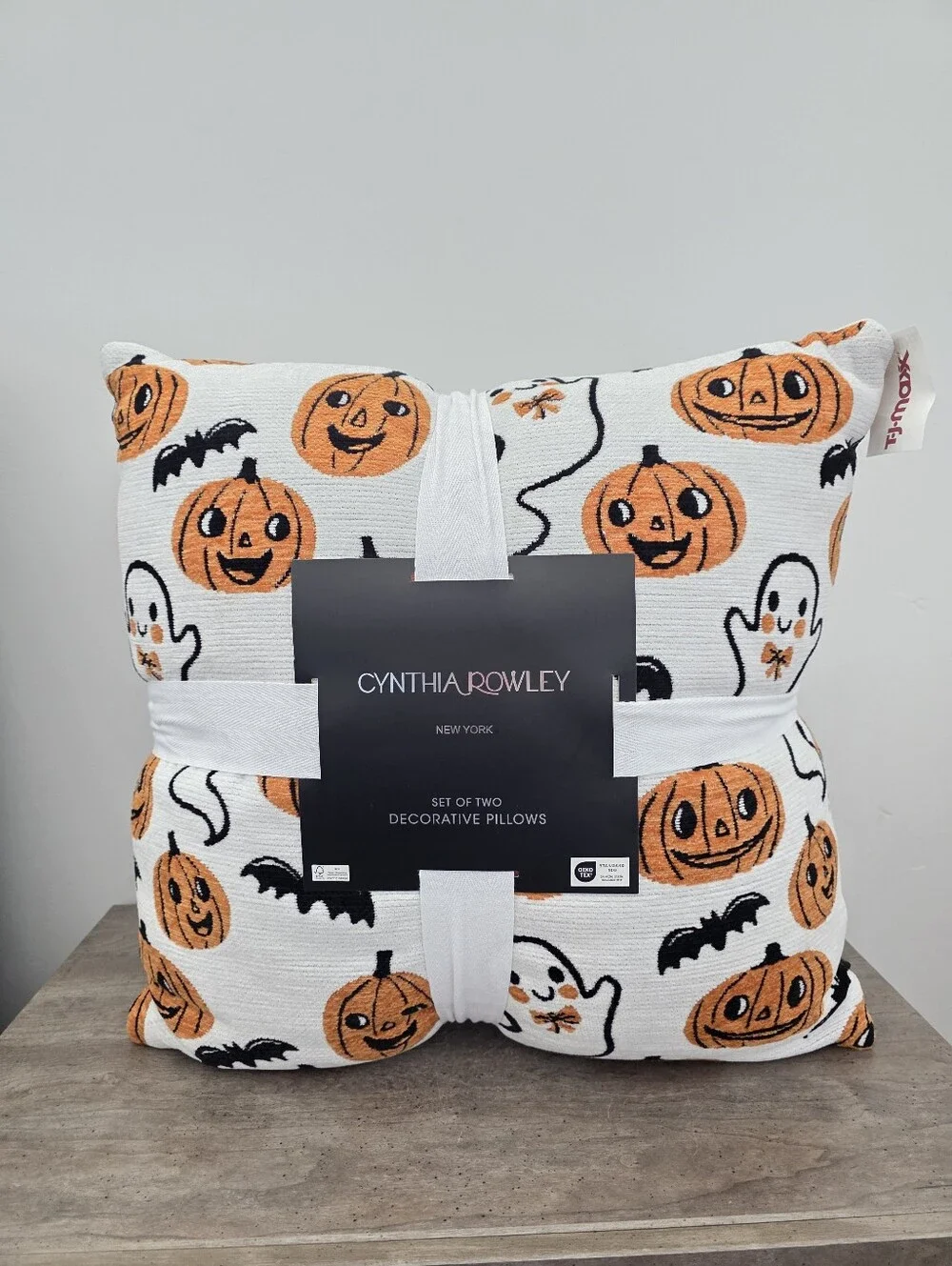 Cynthia Rowley Retro Halloween Pumpkin Ghost Bat Set of 2 Decorative Pillows NWT